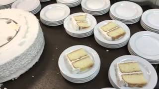 How to cut a wedding cake at McHales [upl. by Ybbil]